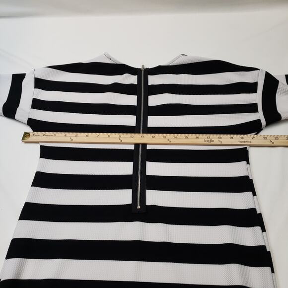 Painted Threads Dress Womens Large Midi Black White Short Sleeve Striped Pad7919 - Picture 4 of 10
